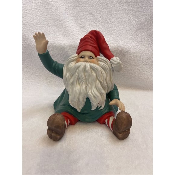 Ceramic Music Box Santa Have Yourself A Merry‎ Little Christmas - Picture 1 of 9